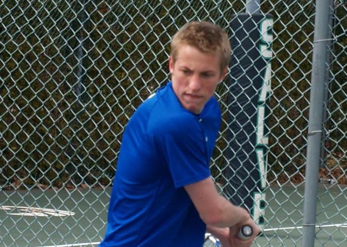 Isch led the Seahawks with 10 singles wins this season