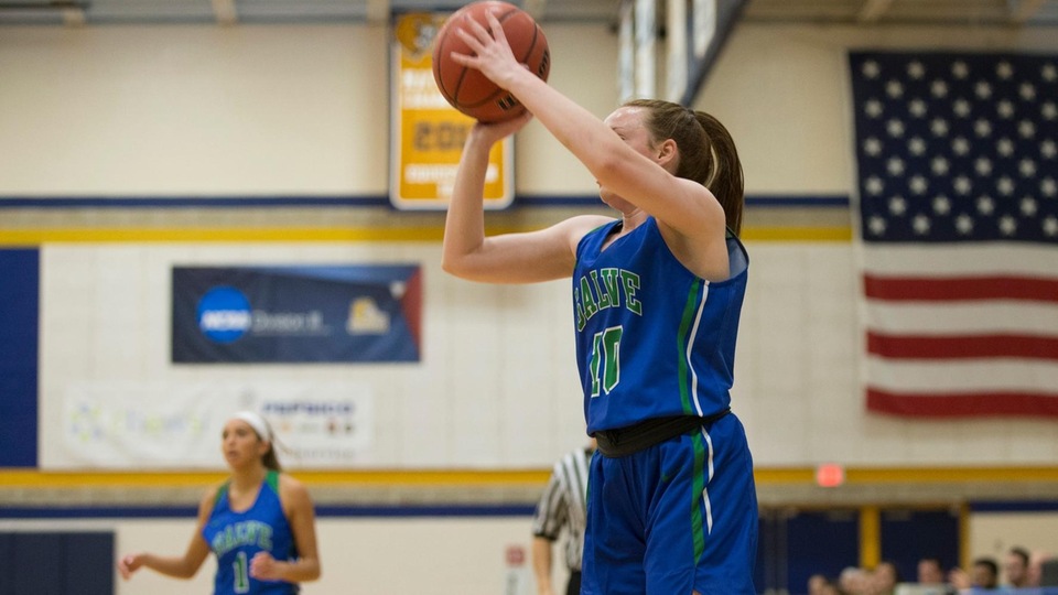 Mary Rorke's 15 points topped all players in a Seahawk victory. (Photo by Rob McGuinness)