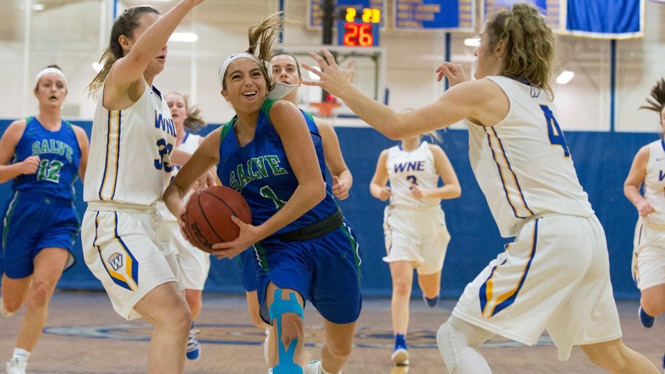 Torie sank the game-winning basket for the Seahawks with 1.1-seconds to play. (Photo by Rob McGuinness)
