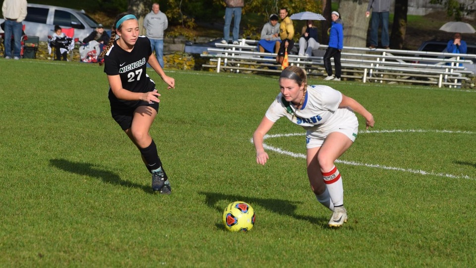 Abby McMackin assisted on two goals in a 3-0 win for Salve Regina against Nichols. (Photo by Ed Habershaw)