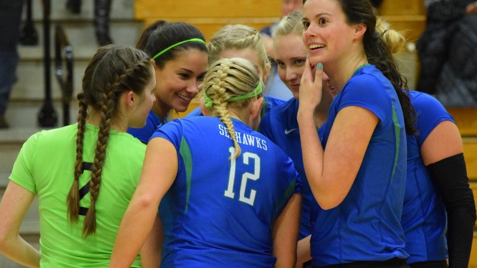 Seahawks take three tight sets against Leopards. (Photo by Ed Habershaw)
