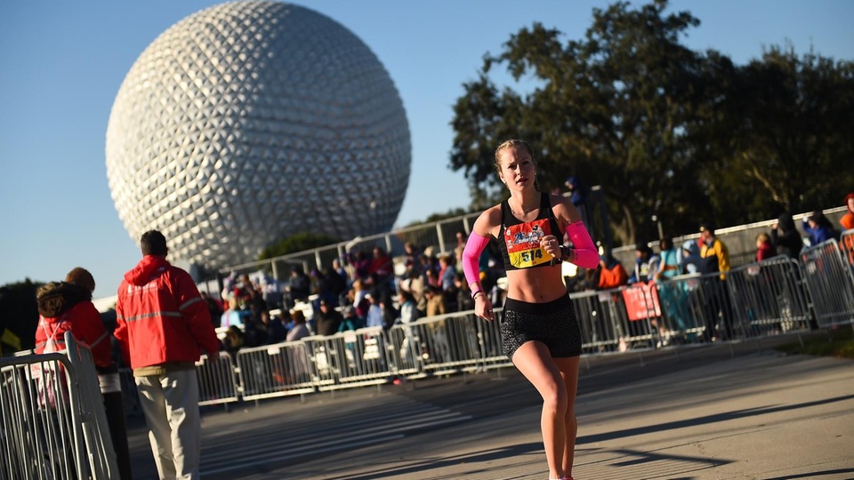Salve Regina alumna Lea Cure ’16 (Altamont, N.Y.) wrote a happy ending to her own Disney story on Sunday morning, posting a personal-best time of 3 hours, 32 minutes and 34 seconds in her second appearance in the Walt Disney World Marathon.