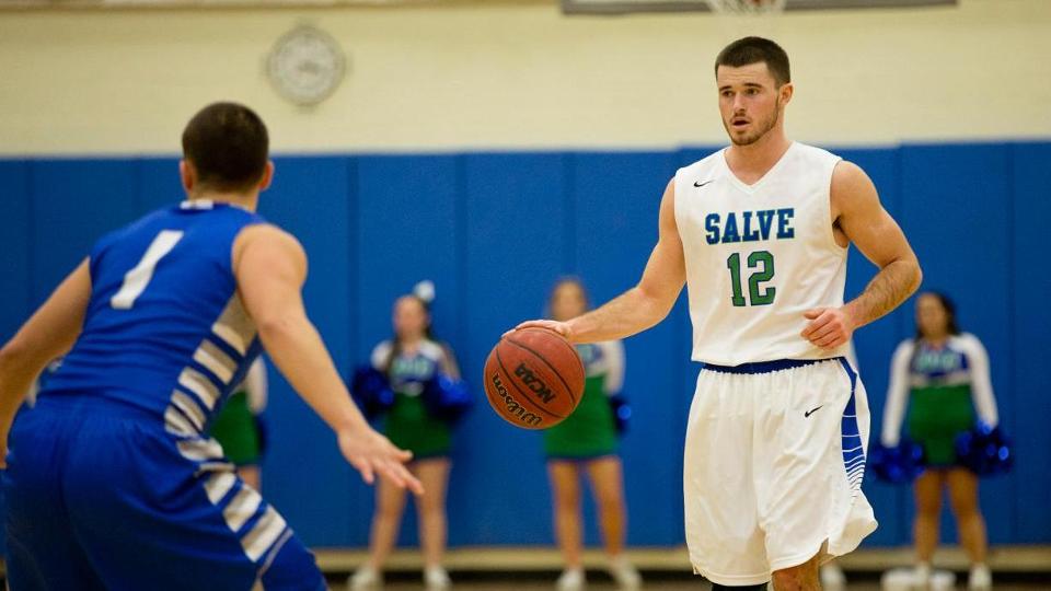 Barrett Hanlon led all Seahawks with 21 points against the Nor'easters. (Photo by Rob McGuinness)