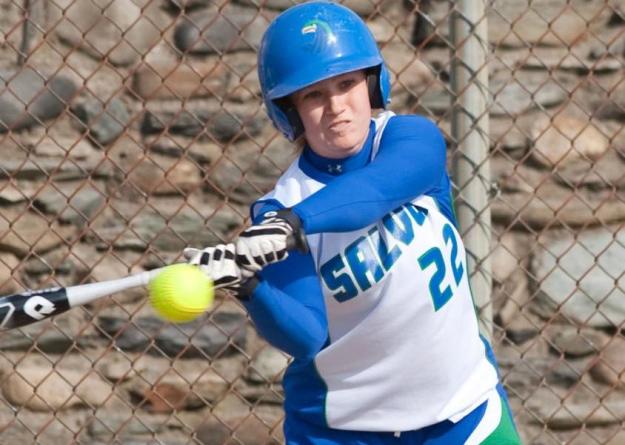Ali Muehlbronner launched a game-winning HR against University of New England before Endicott College blanked the Seahawks to put Salve Regina in the CCC Championships' losers' bracket.