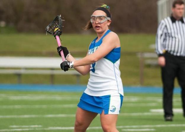 Gina Tortorici led the team with four ground balls against Curry.