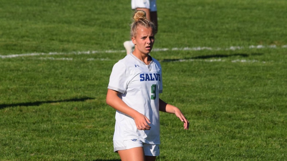 Hannah Daniewicz scored the game-tying goal for Salve Regina.
