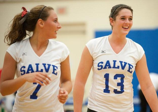 Duggan (left) and Adams (right) led the Seahawks with 15 and 11 kills, respectively.