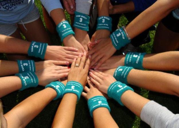Salve Regina women's cross country athletes will be collecting donations at Saturday's football game on behalf of Team Molly, a program that asks students to participate in educating peers, family, and friends of the risks, signs, and symptoms of ovarian cancer.