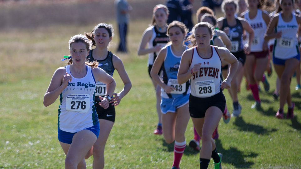 Jessica Graham leading a pack. (Photo by Jen McGuinness)