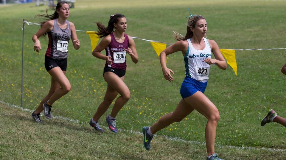 Alex Demeo hitting her stride in the final mile. (Photo by Jen McGuinness)