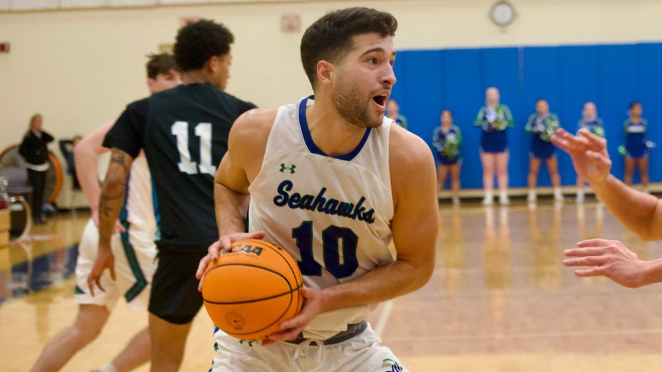 Mikey Spencer scored a game-high 33 points for Salve Regina (Photo by Bella Gimenez).